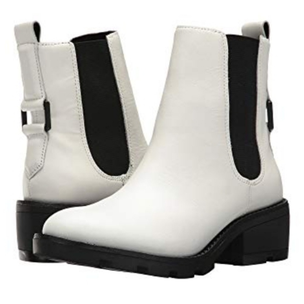 Street Chic Kendall & Kylie Booties - Picture 2 of 8